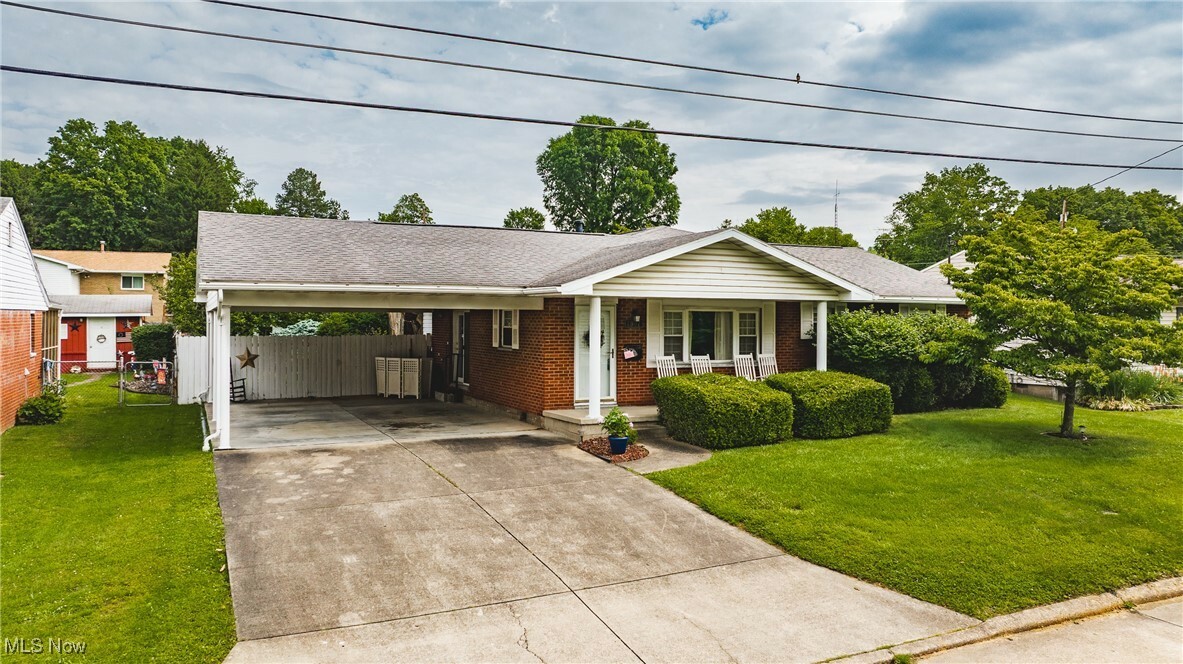 Property Photo: 1907 42nd Street WV 26104