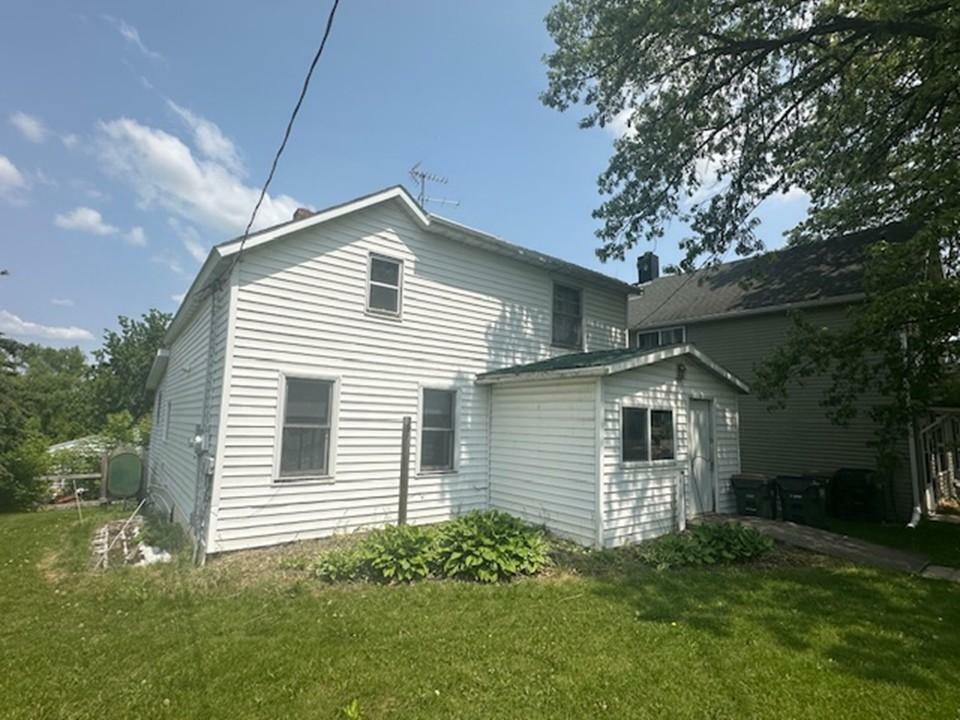Property Photo: 414 1st Avenue W MN 56326
