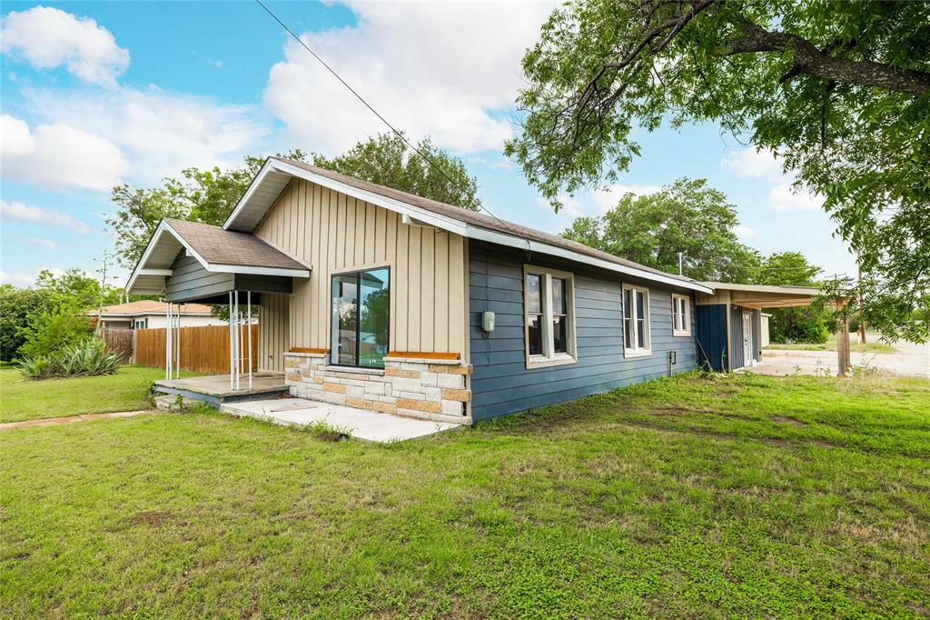 Property Photo: 2001 Southside Drive TX 76801