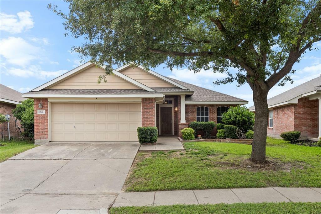 Property Photo: 1042 Grimes Drive TX 75126