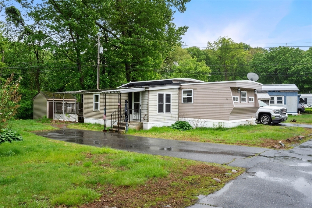 Property Photo: 261 Newbury Street 88C MA 01960
