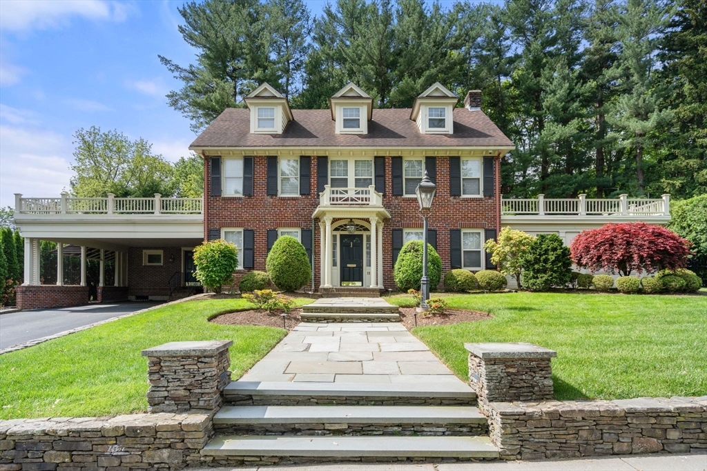 Property Photo: 11 Hancock Hill Dr MA 01609