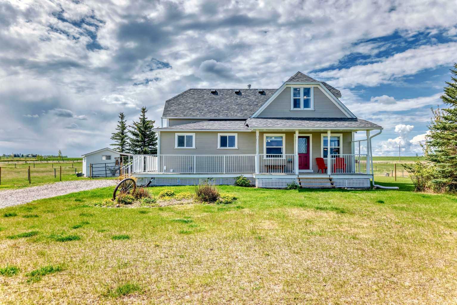 Property Photo: 578113 83 Street E AB T1V 1R7