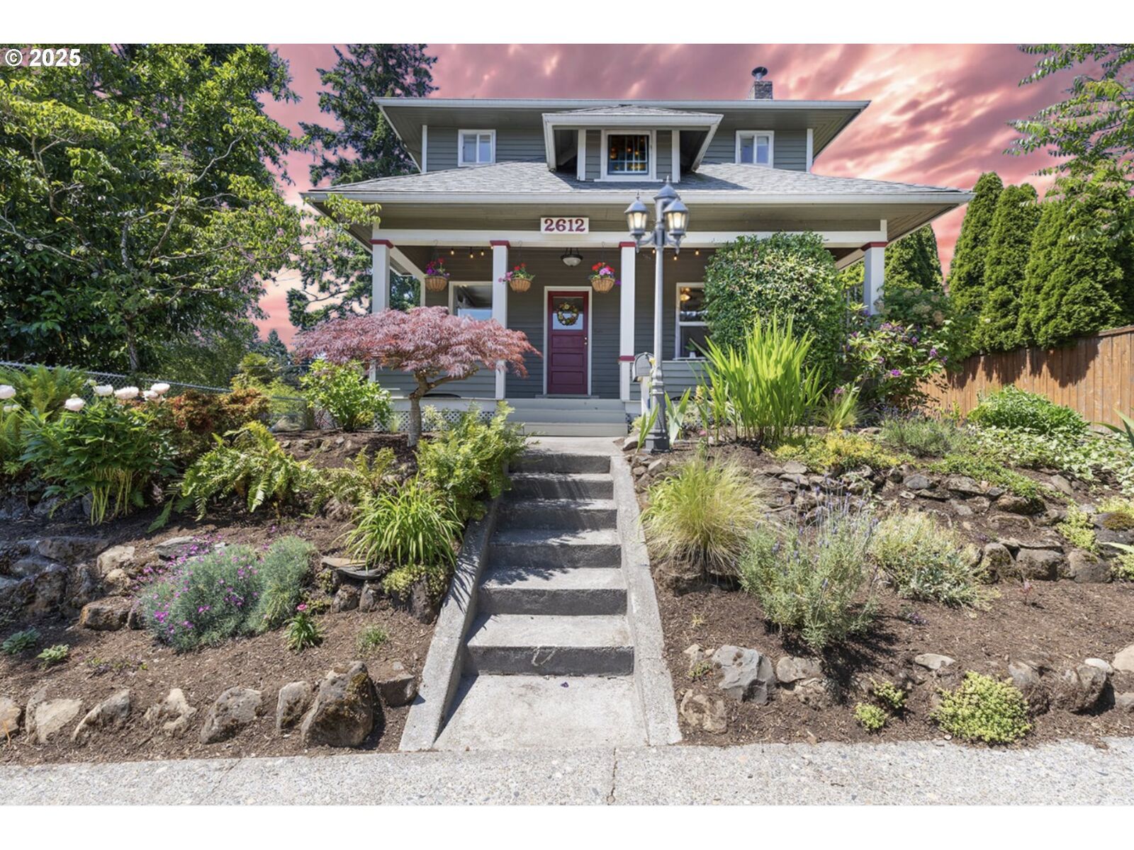 Property Photo: 2612 I St WA 98663