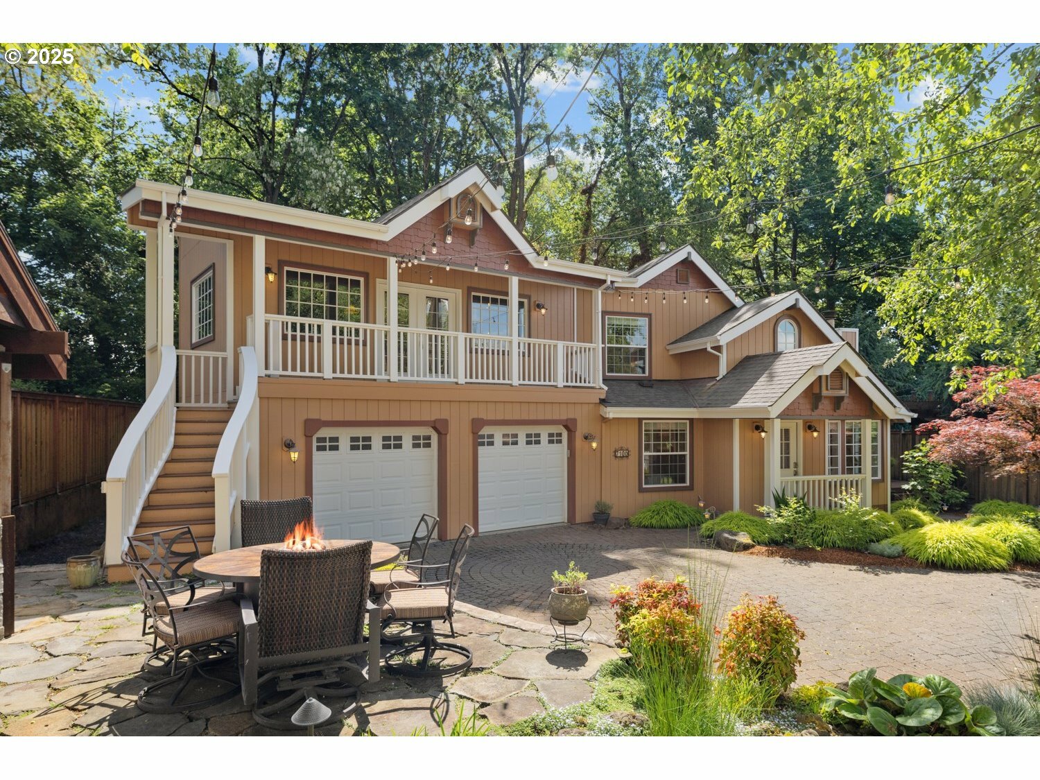 Property Photo:  7106 SW 31st Ave  OR 97219 