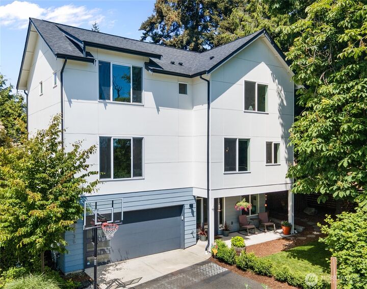 Property Photo:  2736 SW Holden Street  WA 98126 