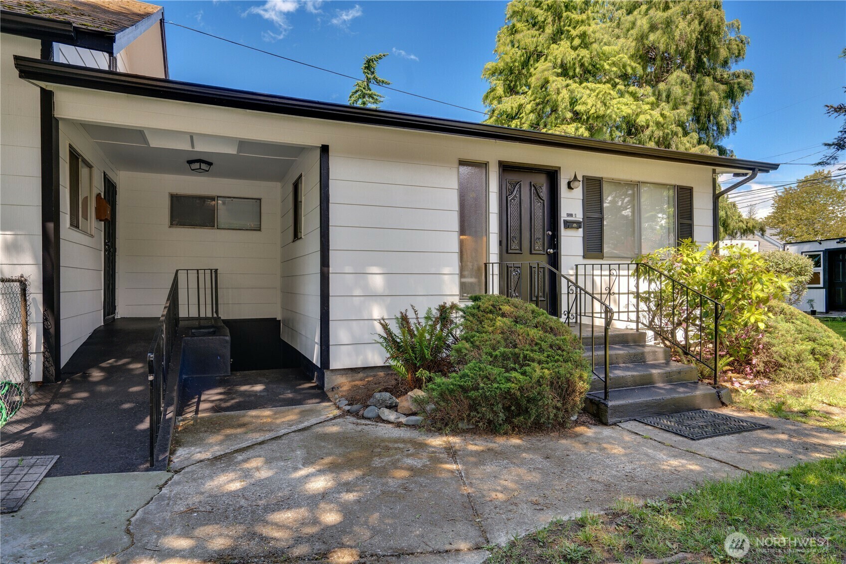 Property Photo: 4537 S G St A & B WA 98418