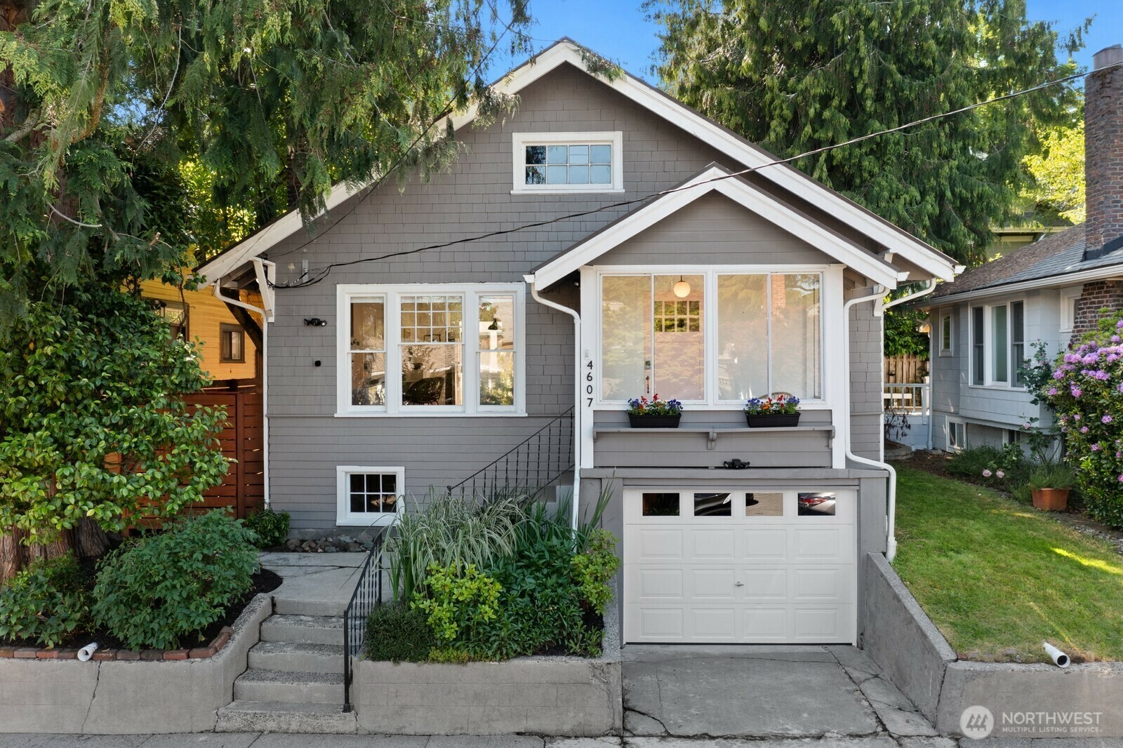 4607  1st Avenue NE  Seattle WA 98105 photo