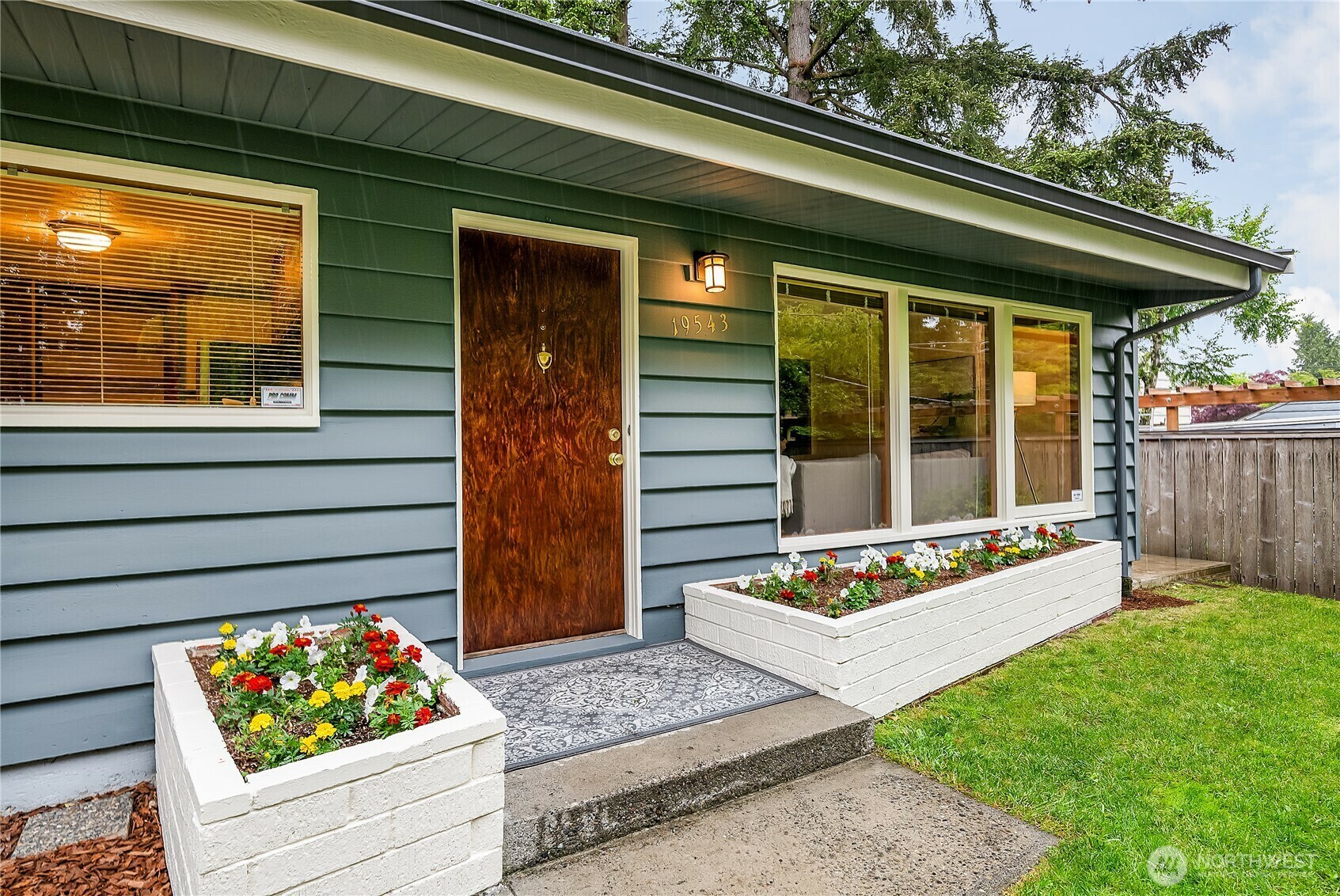 Property Photo:  19543  Meridian Avenue N  WA 98133 