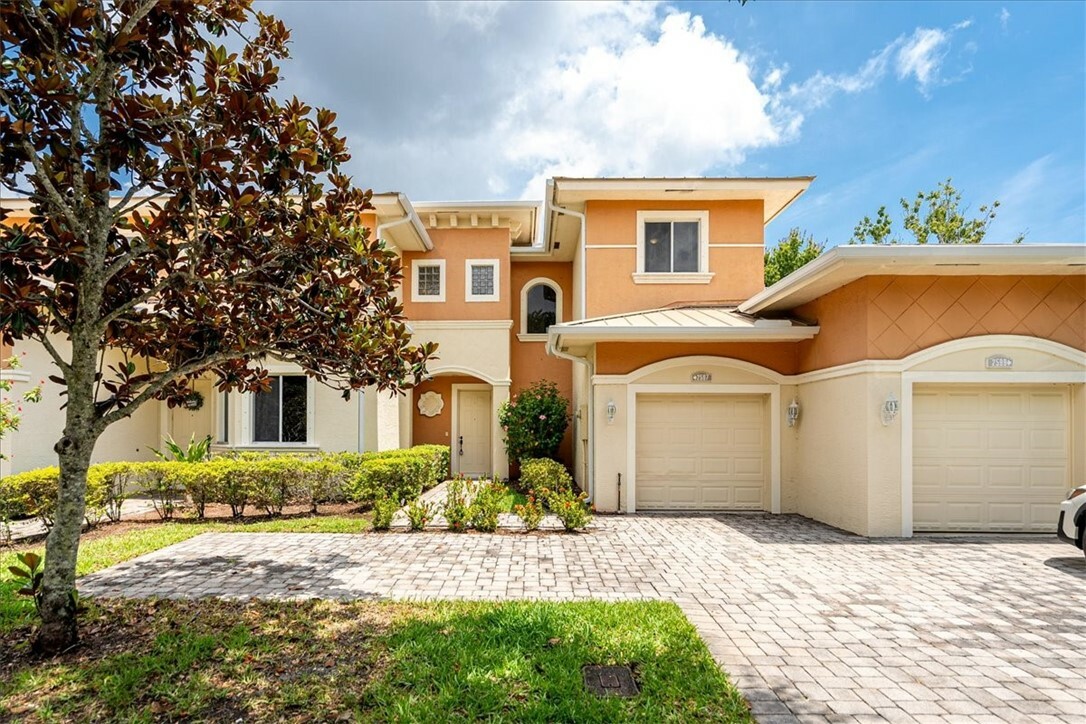 Property Photo: 2597 Stockbridge Square SW 2597 FL 32962