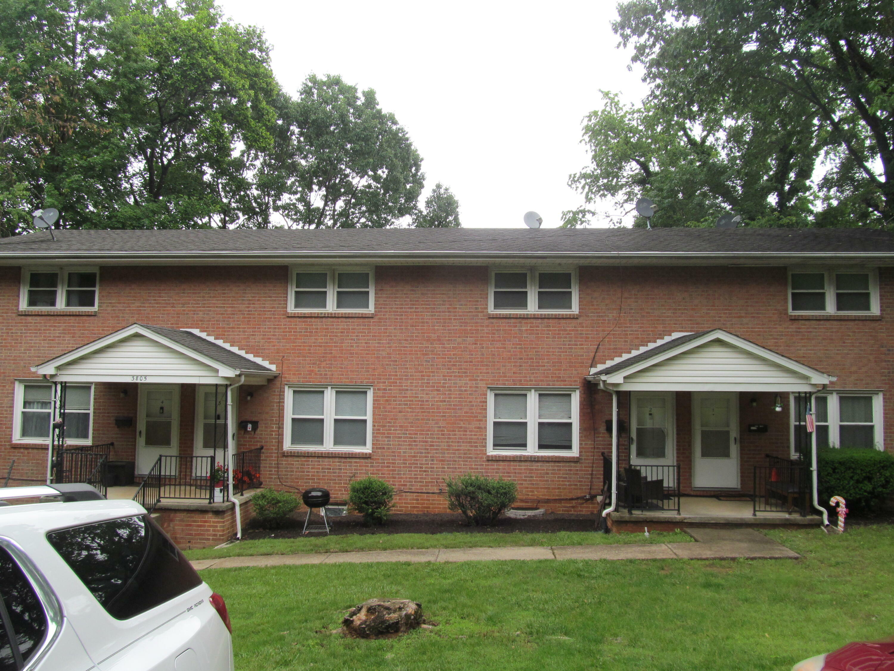 Property Photo: 3805 Grandview Ave NW VA 24012