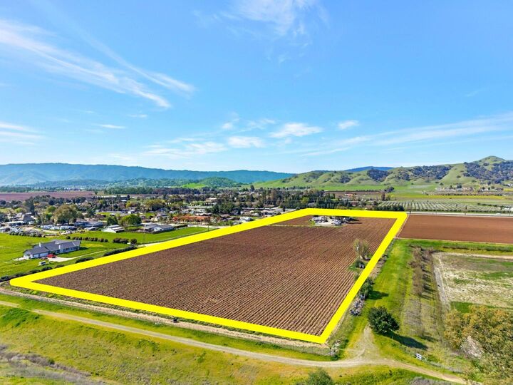 Property Photo:  11580 Monterey Road  CA 95020 