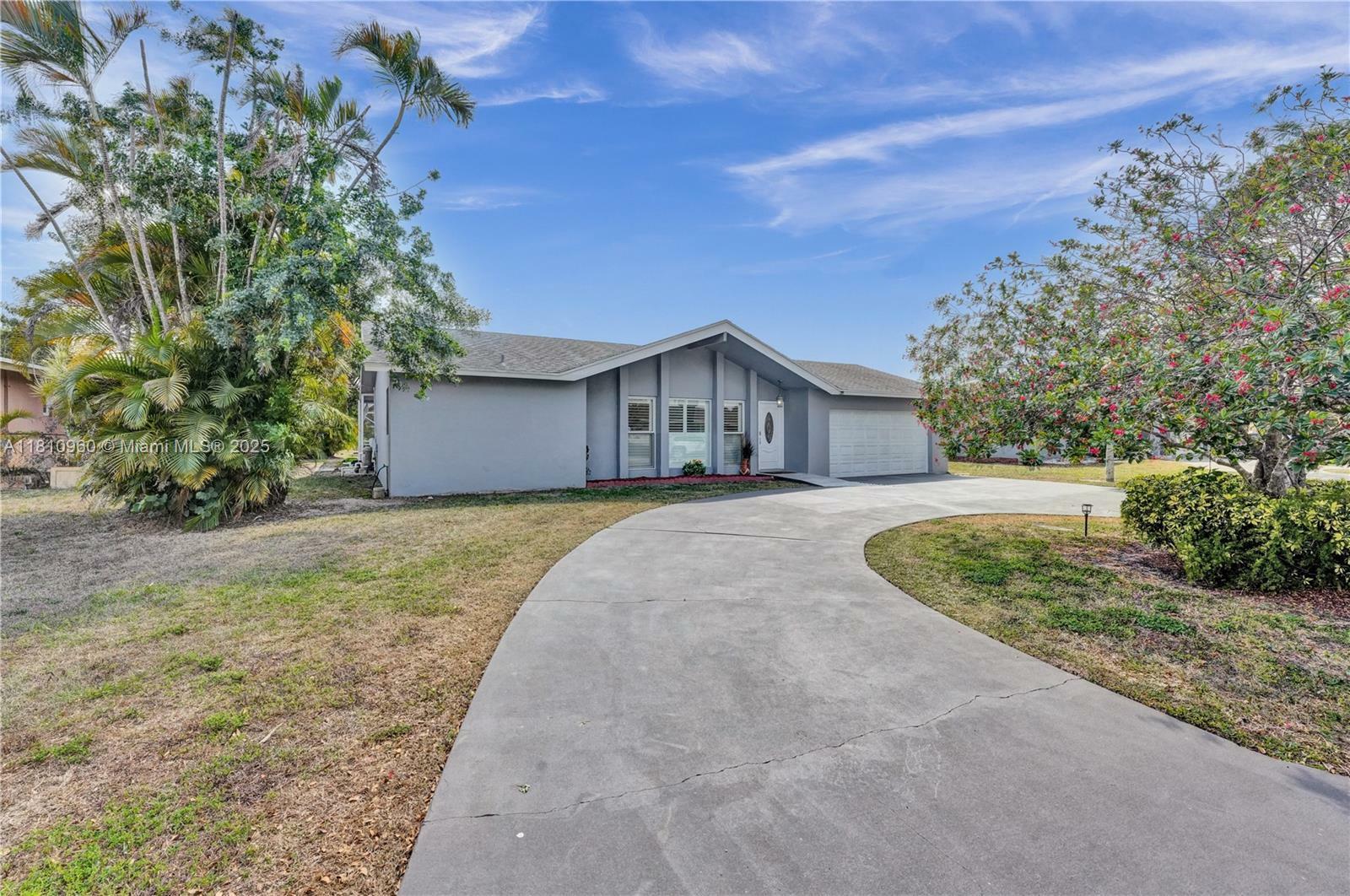 Property Photo:  116 Meadowlark Dr  FL 33411 