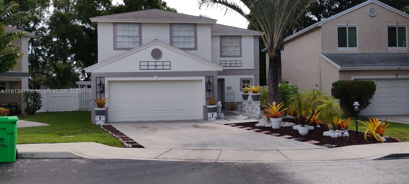Property Photo: 110 E Riverbend Dr FL 33326