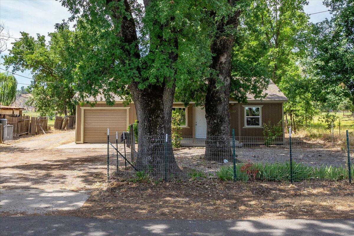 Property Photo: 5890 Missouri Lane CA 96007