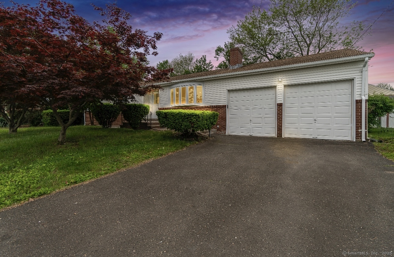 24 Linde Street  West Haven CT 06516 photo
