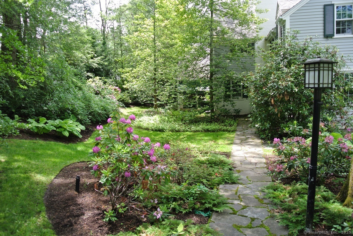 Property Photo: 175 Tokeneke Drive CT 06473