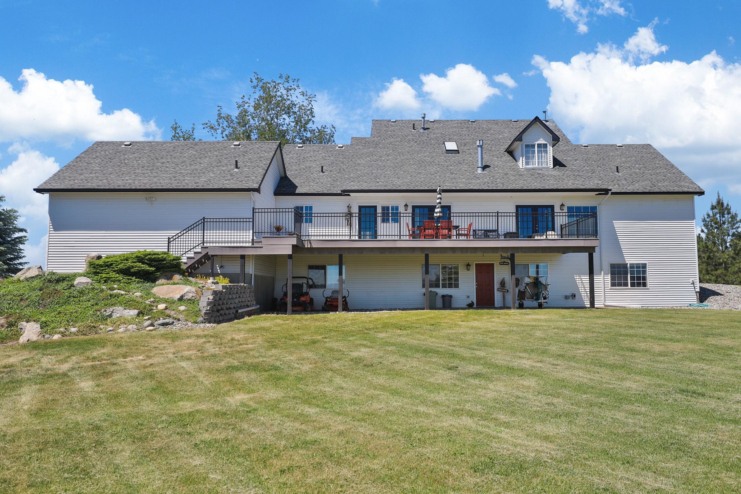 Property Photo: 5711 E Nancy Ln WA 99021