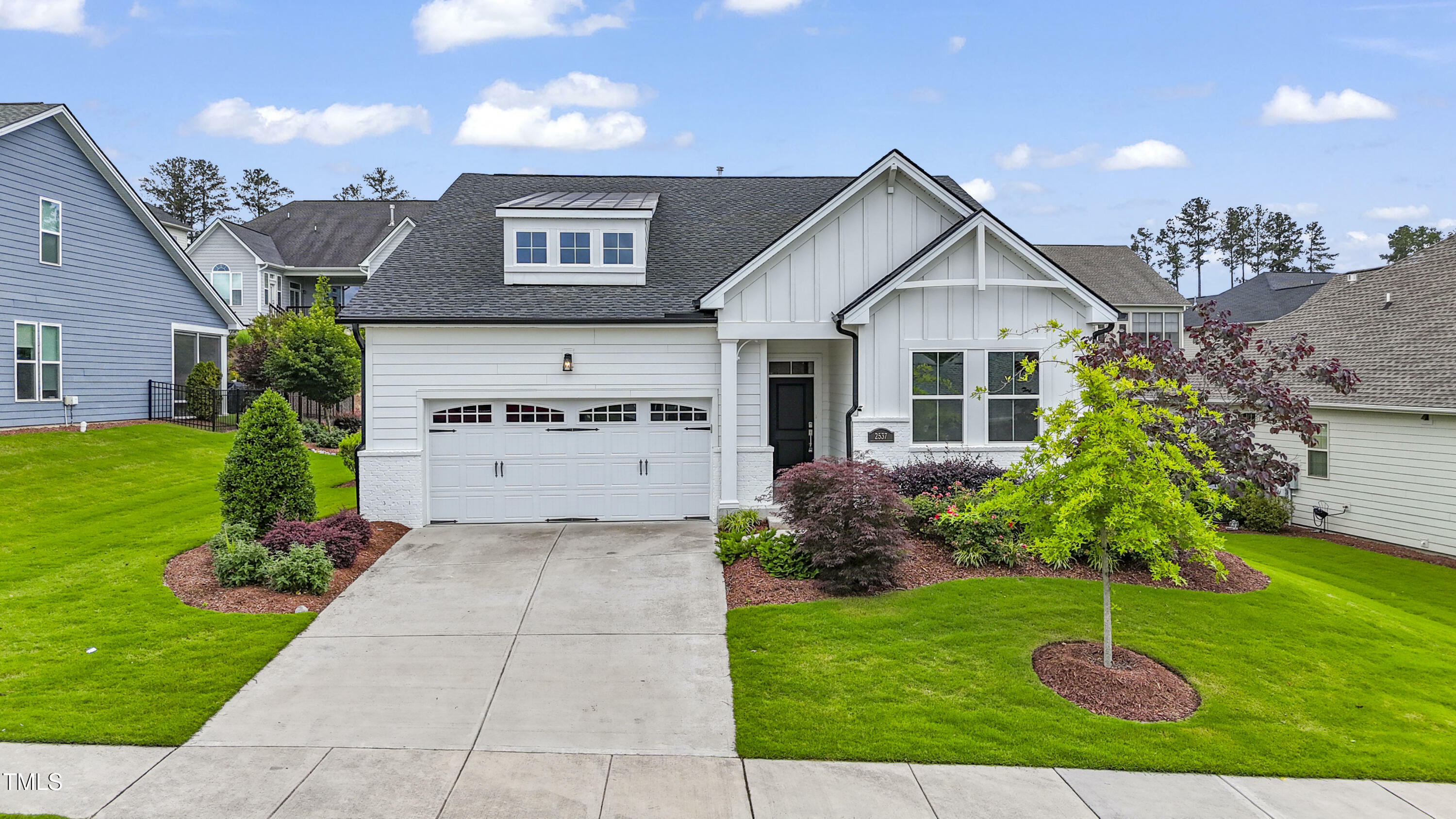 Property Photo: 2537 Cedar Hedge Court NC 27523