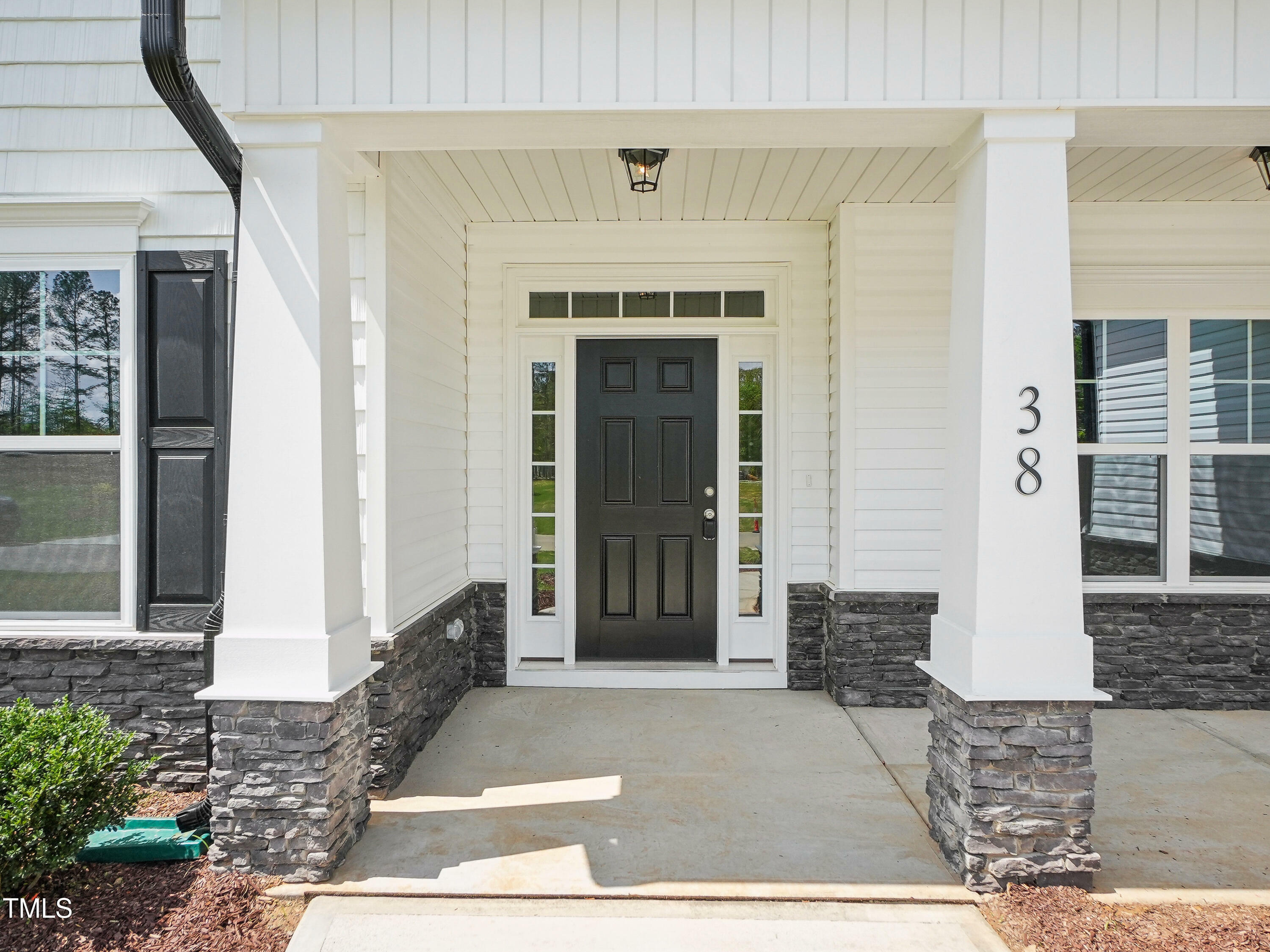 Property Photo: 109 Hewitt Woods Drive NC 27527
