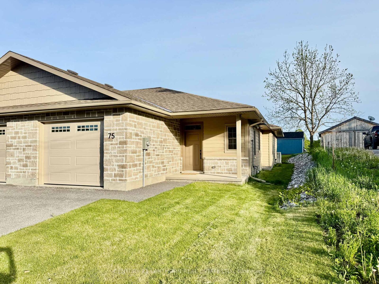 Property Photo: 75 Seymour Street W ON K0K 2K0