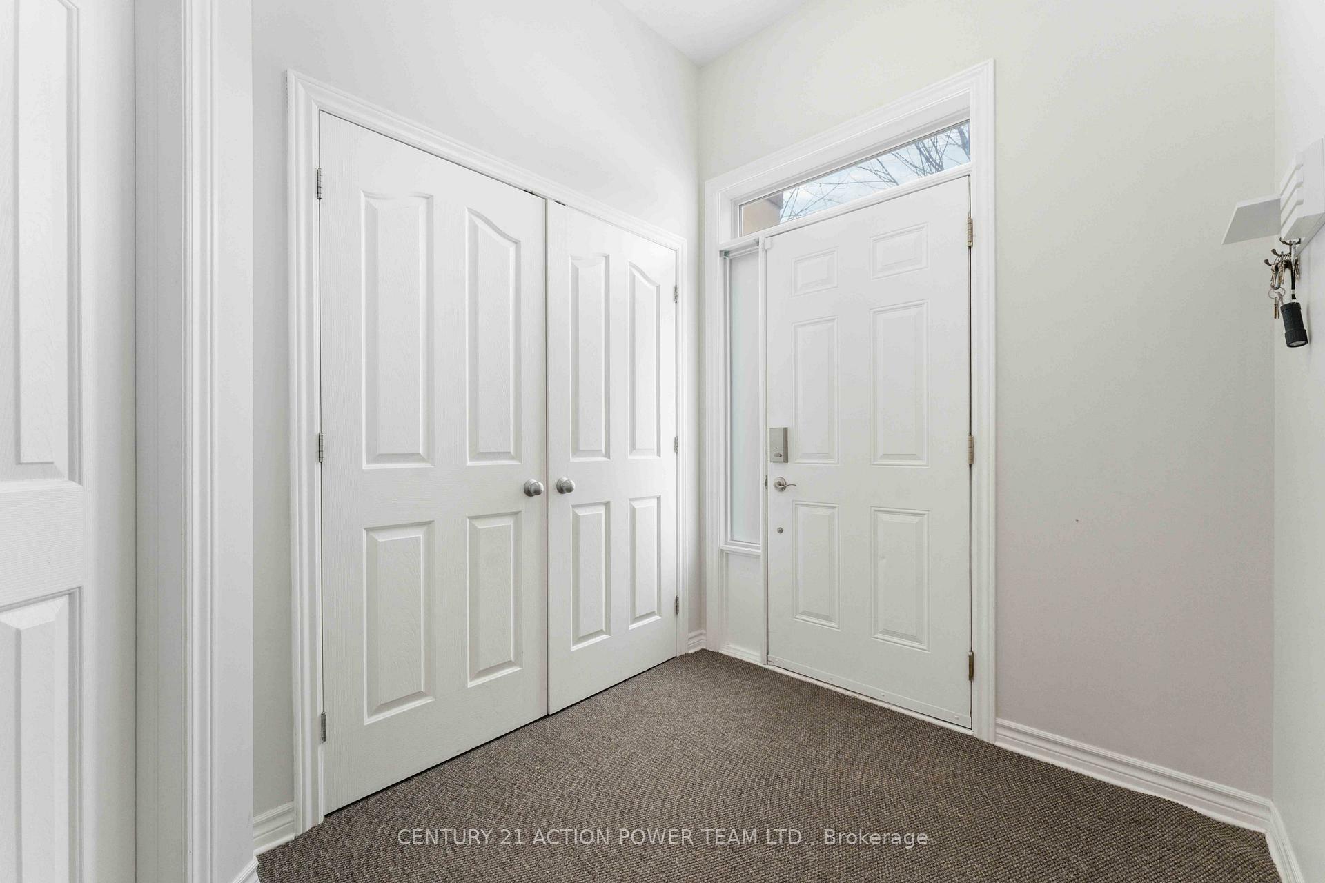 Property Photo: 965 Gosnell Terrace ON K4A 5C5