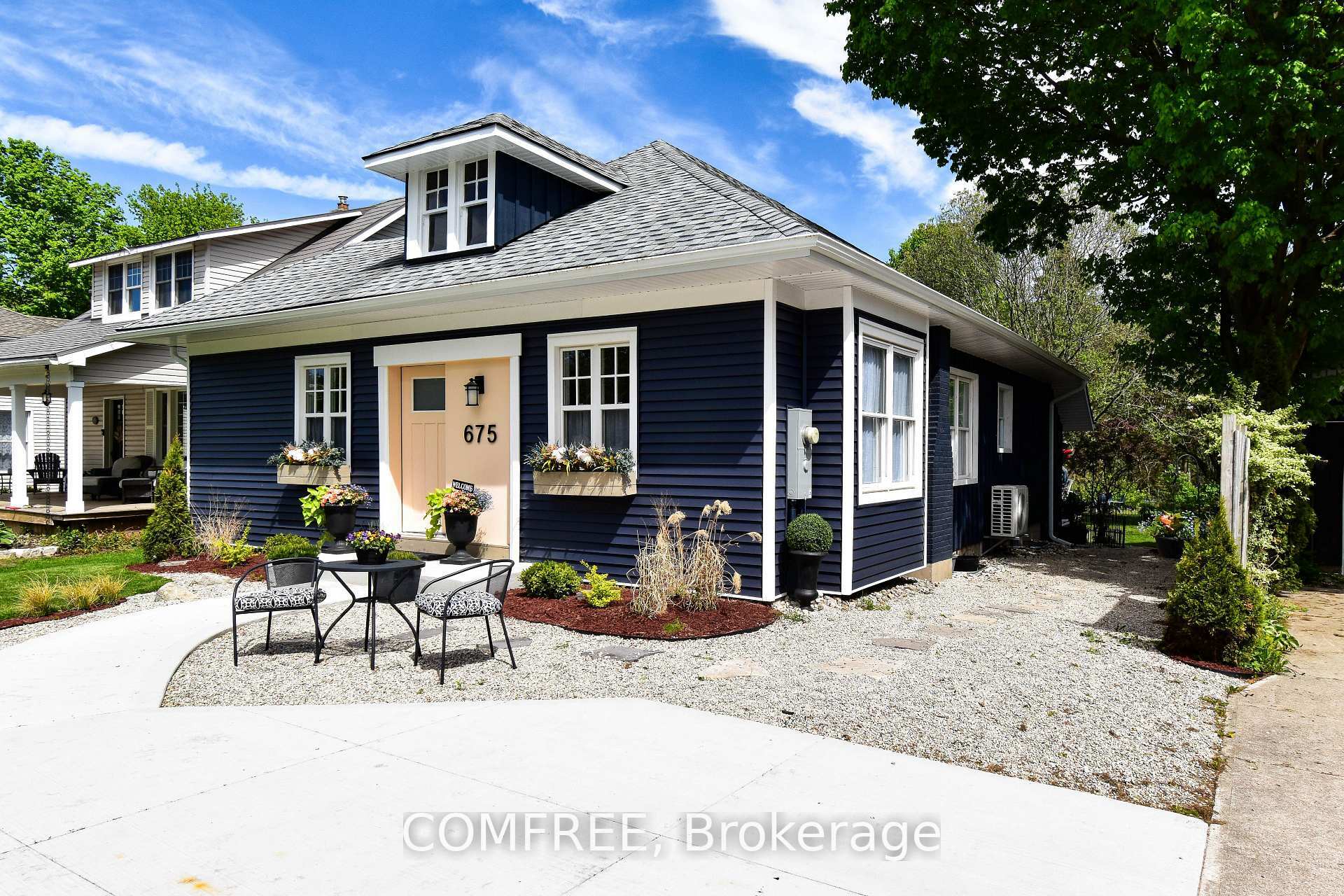 Property Photo: 675 Olde Victoria Street ON N2Z 2A6