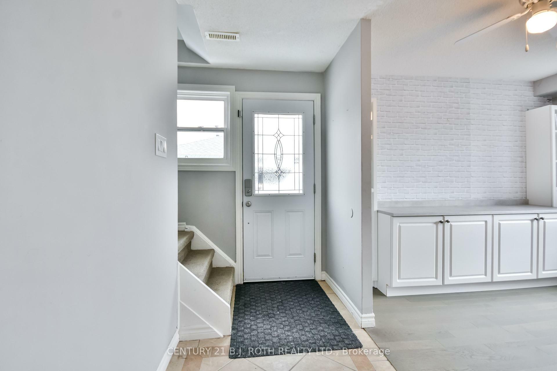 Property Photo: 247 Letitia Street ON L4N 4Y7