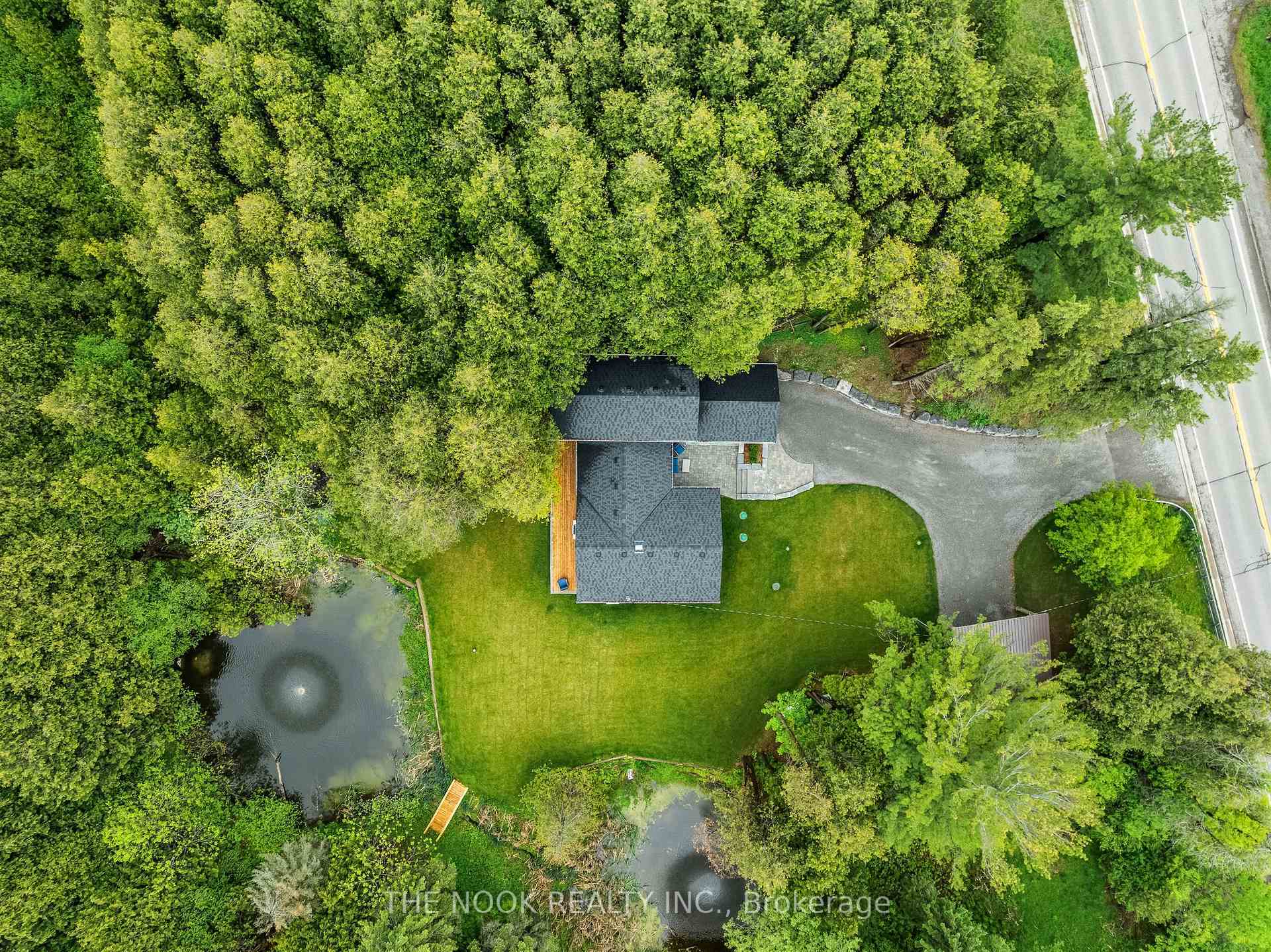 Property Photo: 662 Raglan Road W ON L1H 7K4