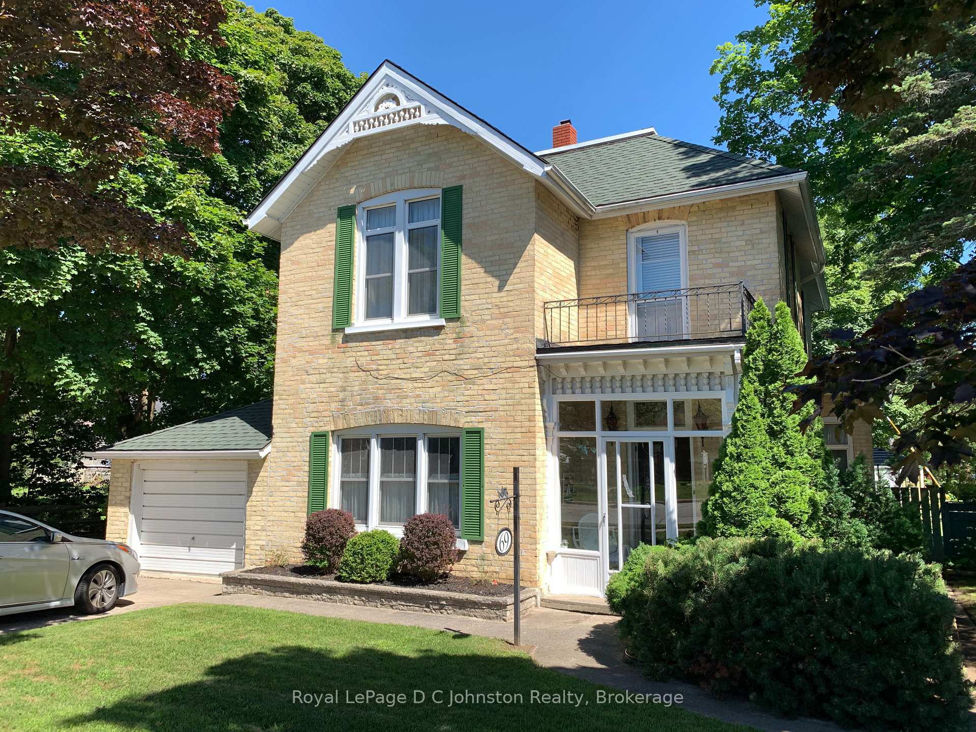 Property Photo: 69 Albert Street N ON N0H 2L0