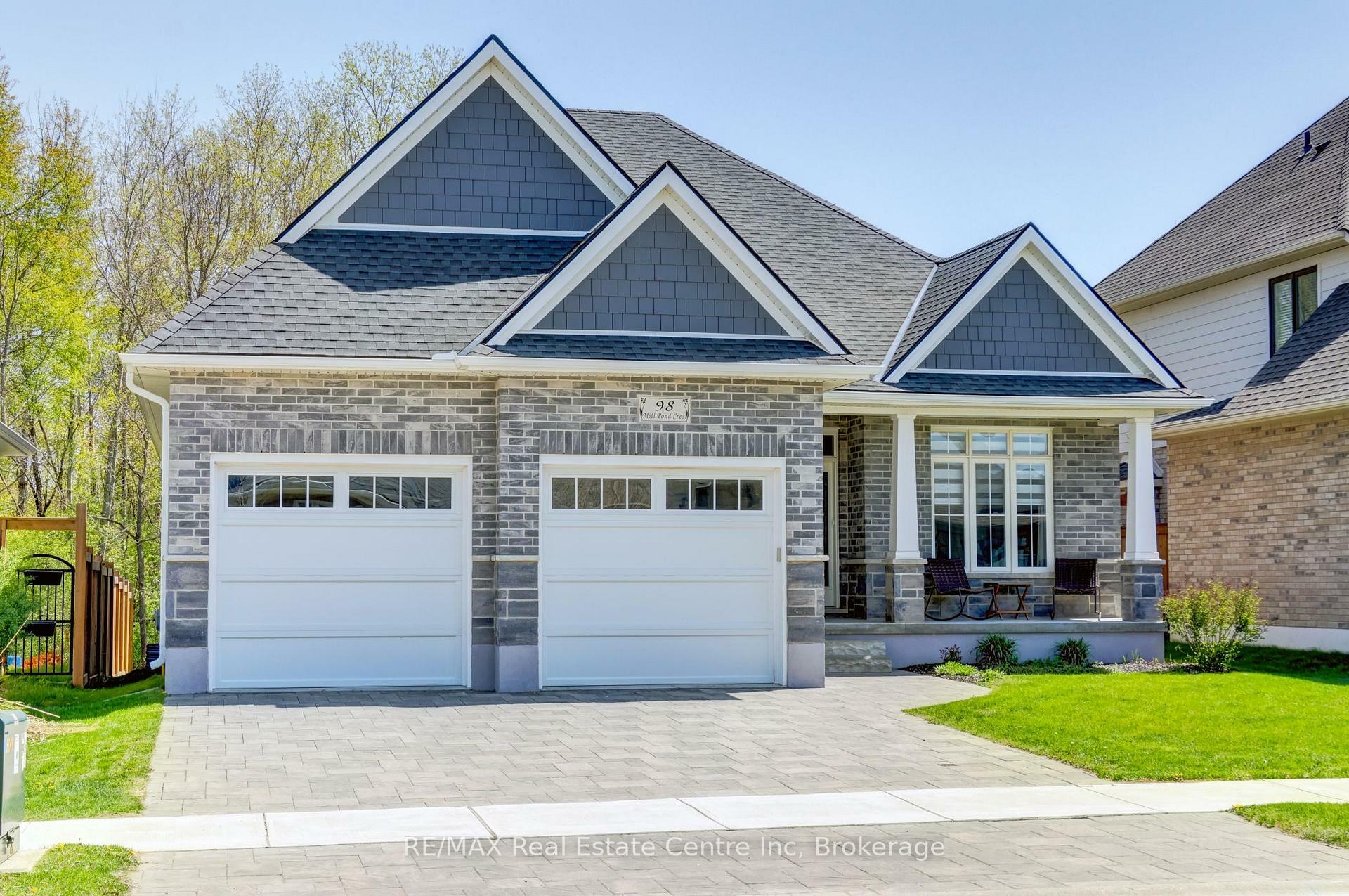 Property Photo:  98 Mill Pond Crescent  ON N0L 1G5 