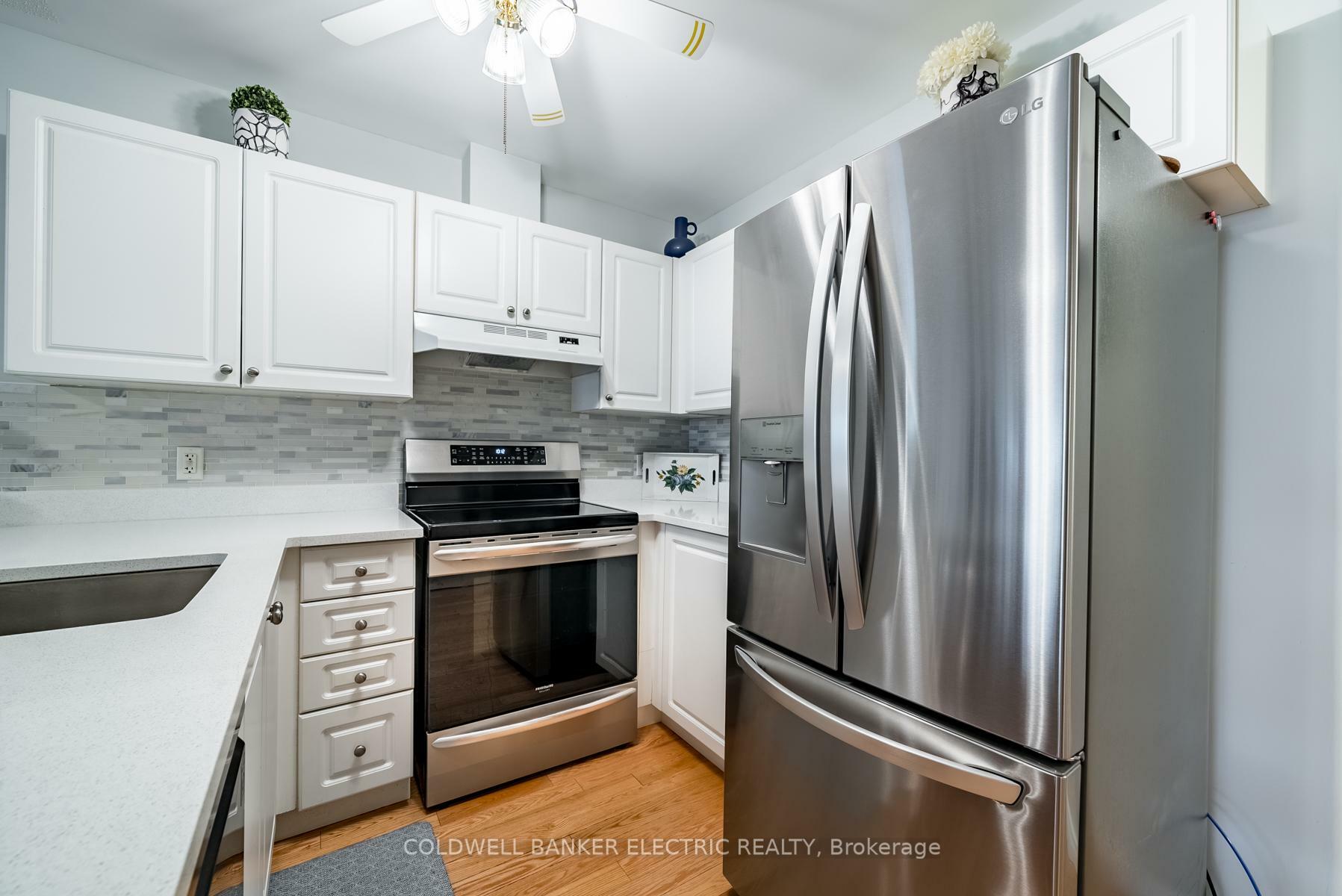 Property Photo: 861 Wentworth Street 10 ON K9J 8R7