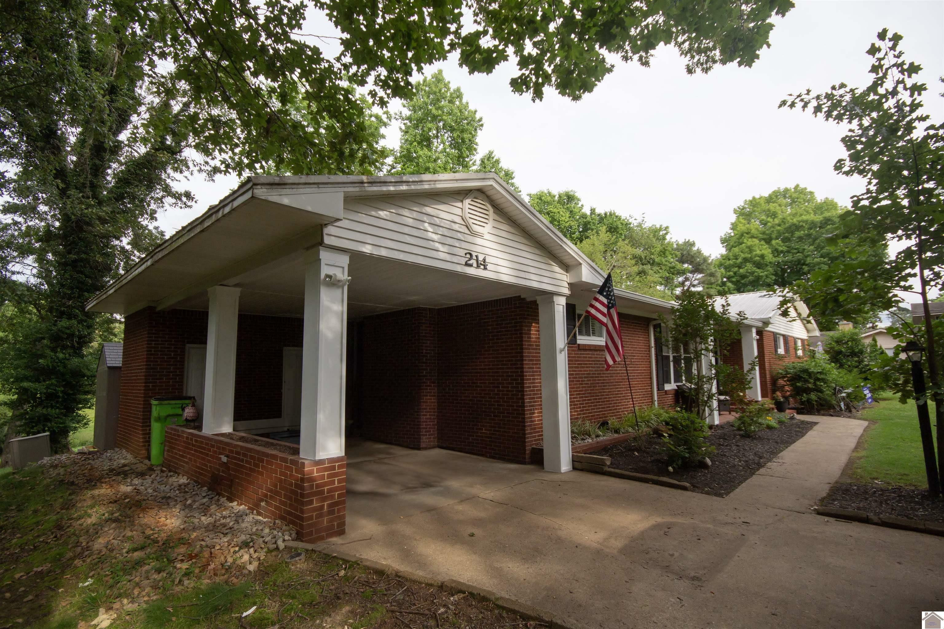 Property Photo: 214 Lincoln KY 42066