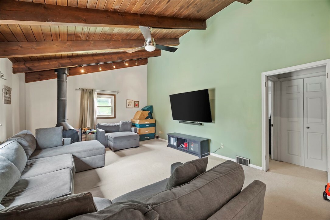 Property Photo: 3416 Sterling Dr PA 15102