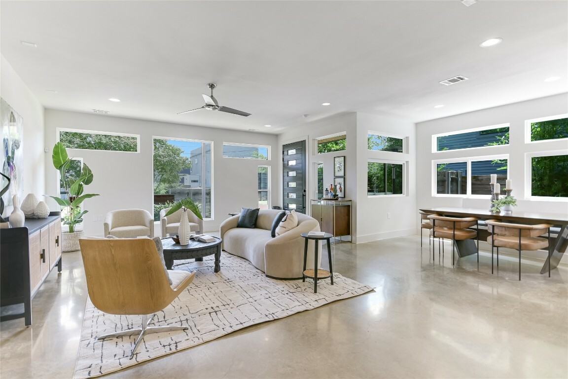 Property Photo: 1904 Sl Davis Avenue 1 TX 78702