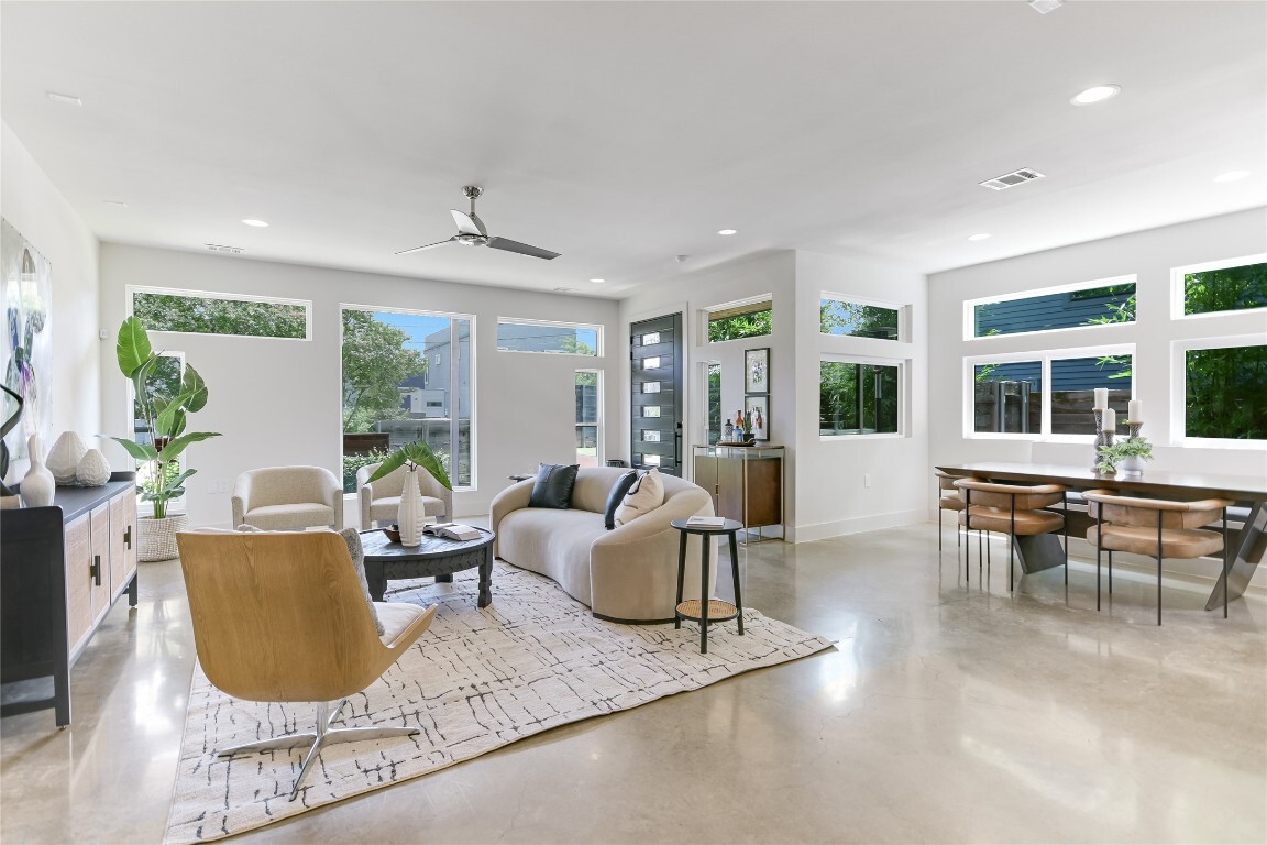 Property Photo: 1904 Sl Davis Avenue 1 TX 78702