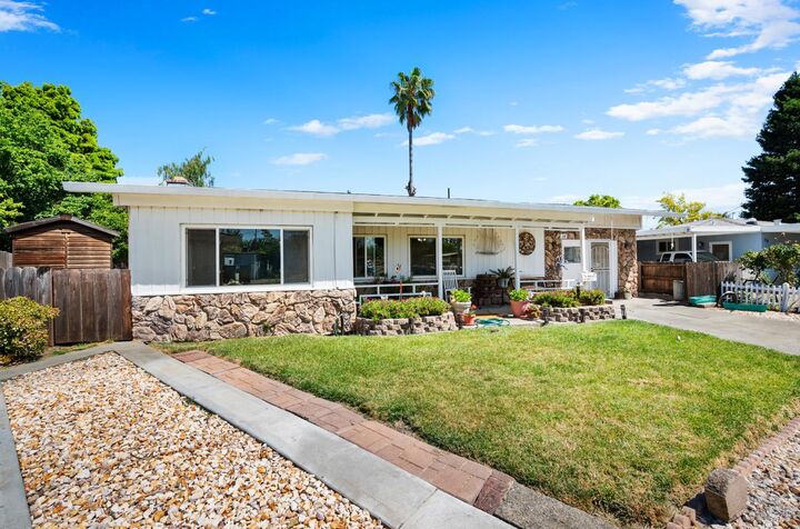 Property Photo: 14 Margo Court CA 94558