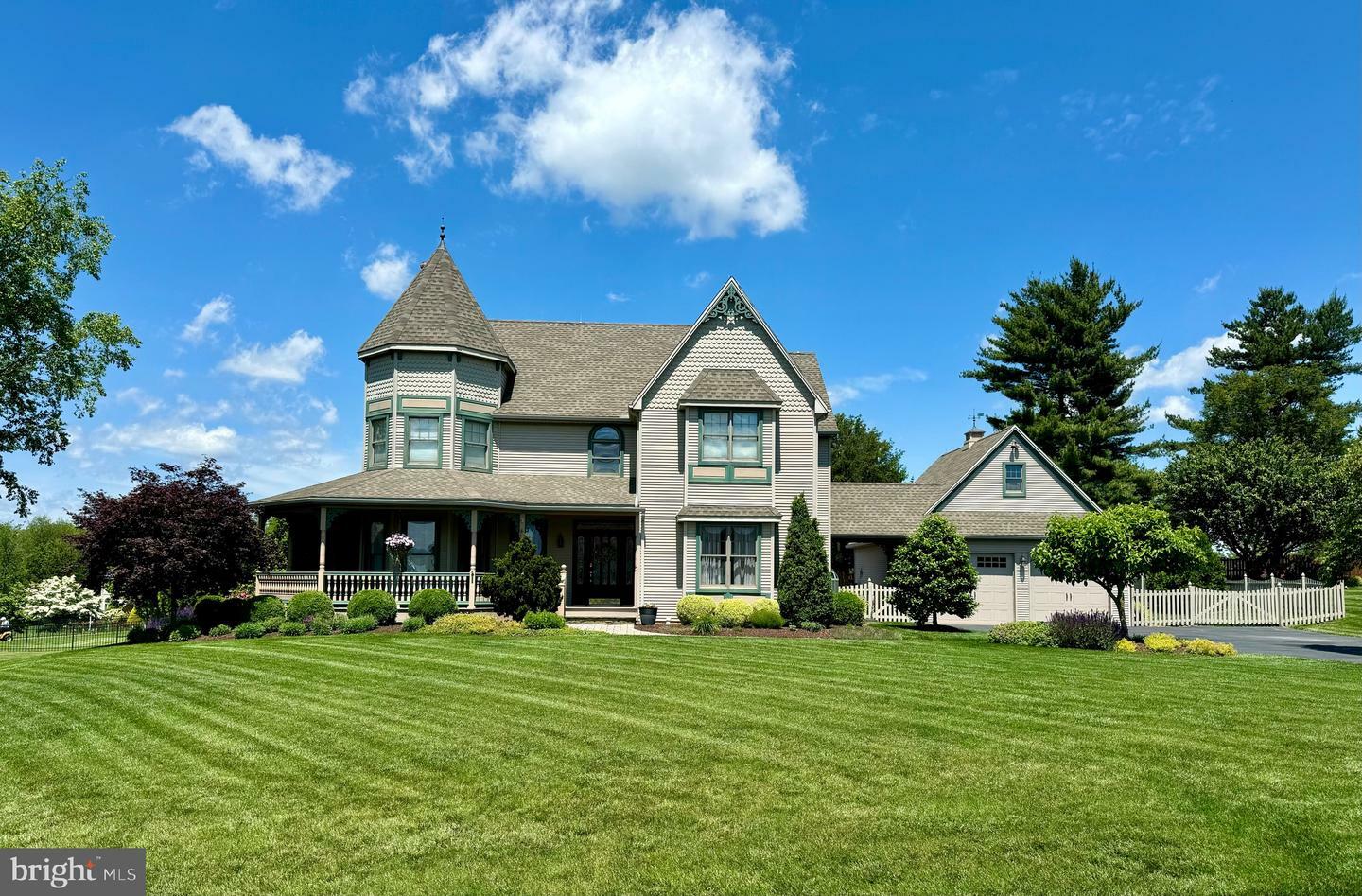 Property Photo: 13 N Clearview Drive PA 17078