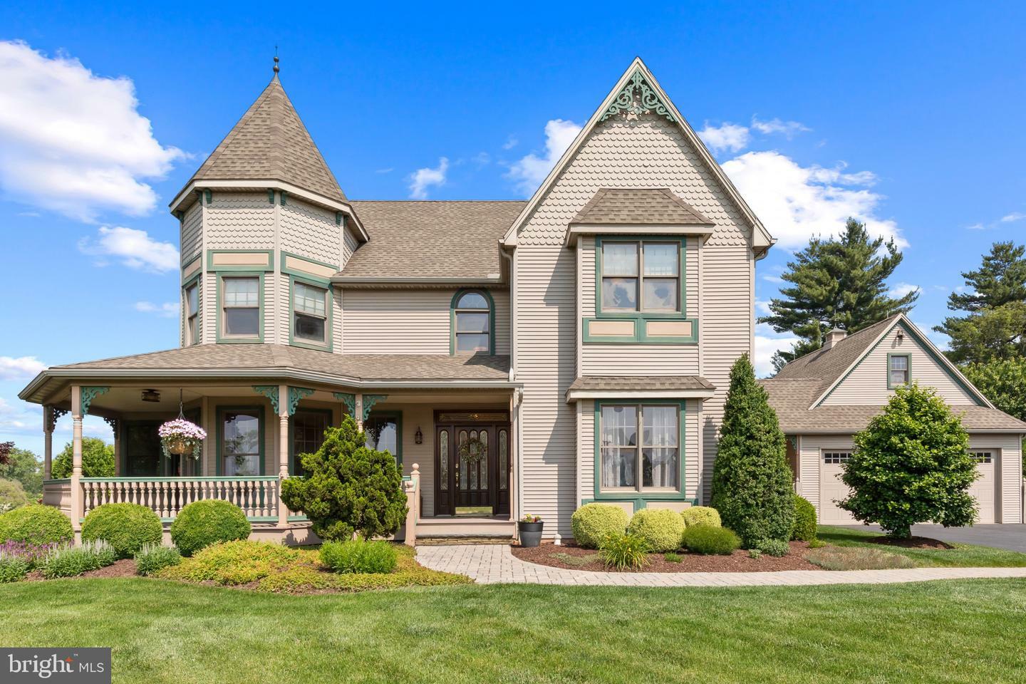 Property Photo: 13 N Clearview Drive PA 17078