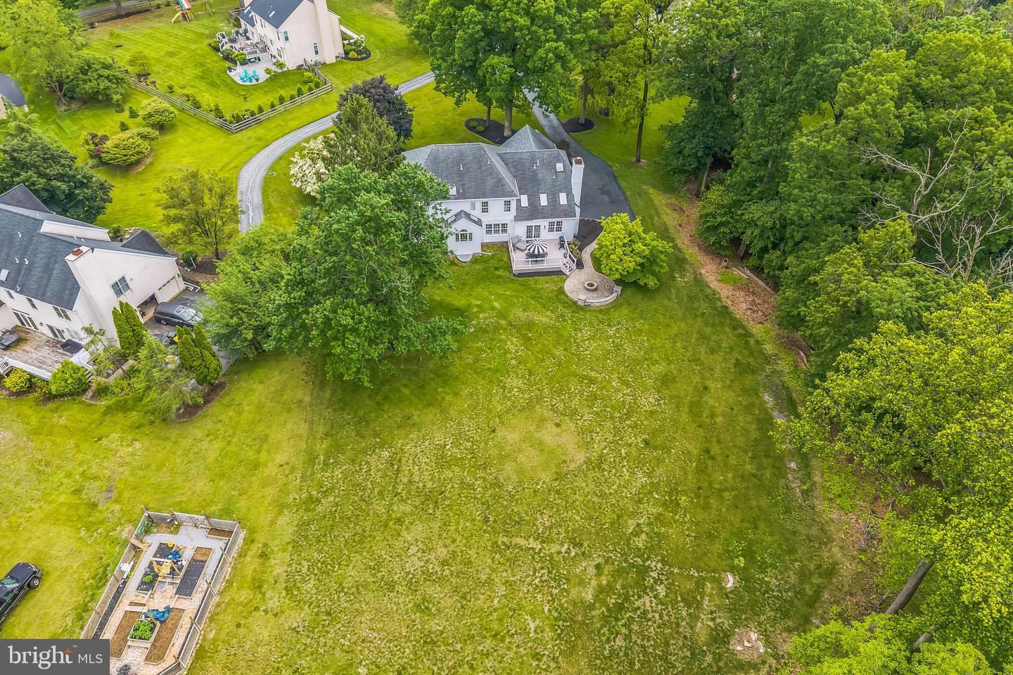 Property Photo: 1427 Hampton Drive PA 19335
