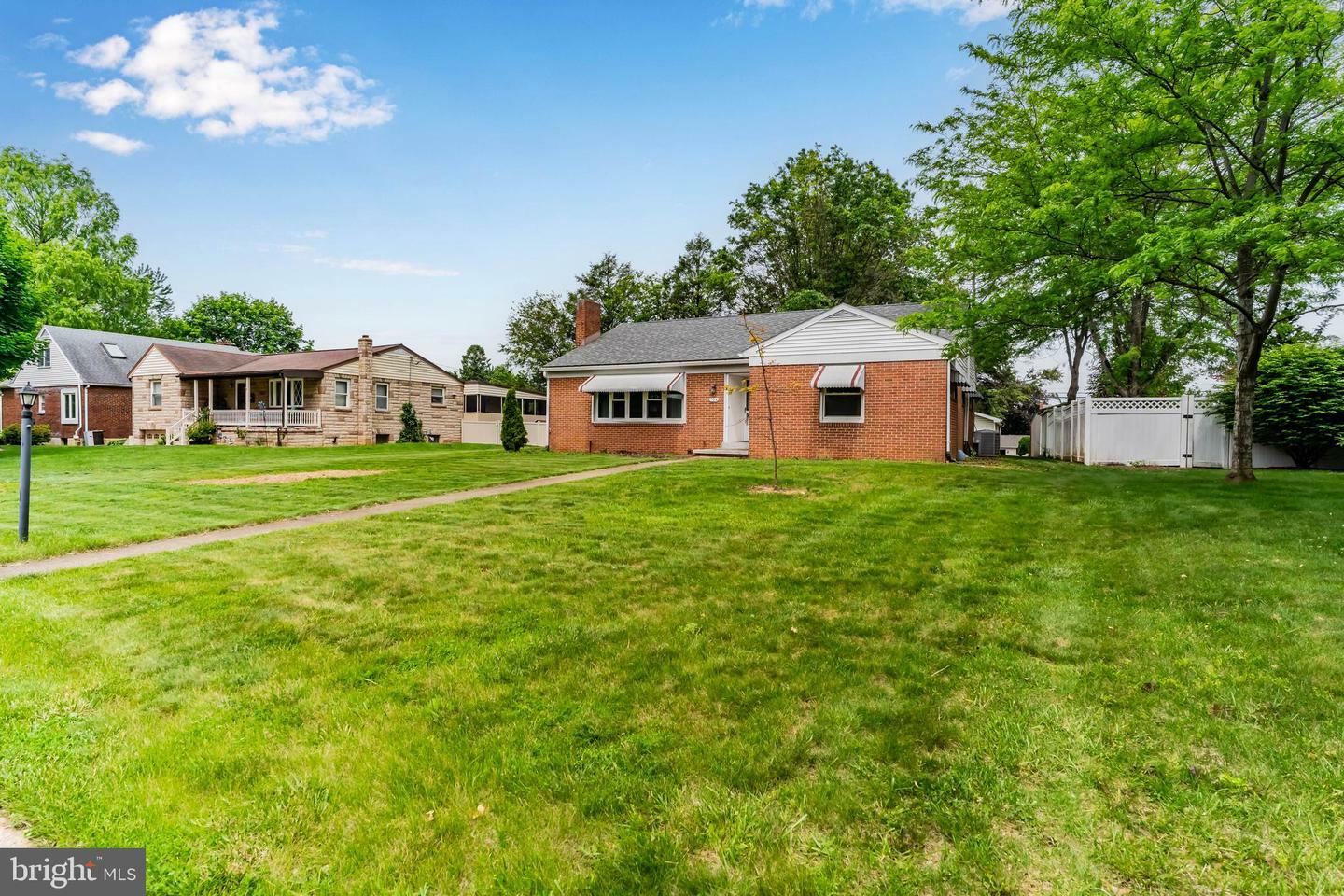 Property Photo: 704 Green Acres Street PA 17055