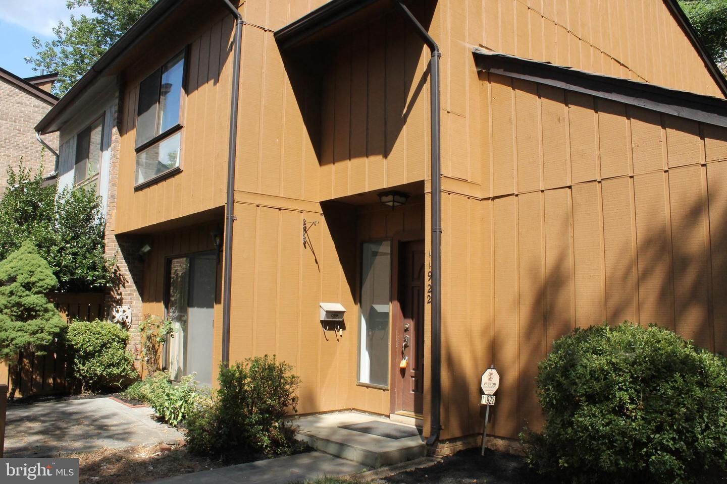 Property Photo: 11922 Escalante Court VA 20191