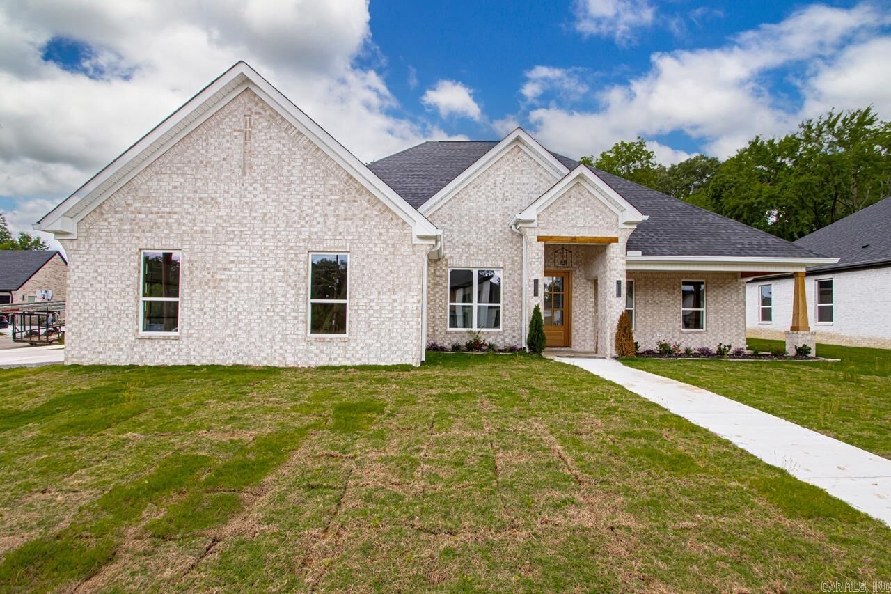 Property Photo:  7001 Cold Creek Drive  AR 72002 