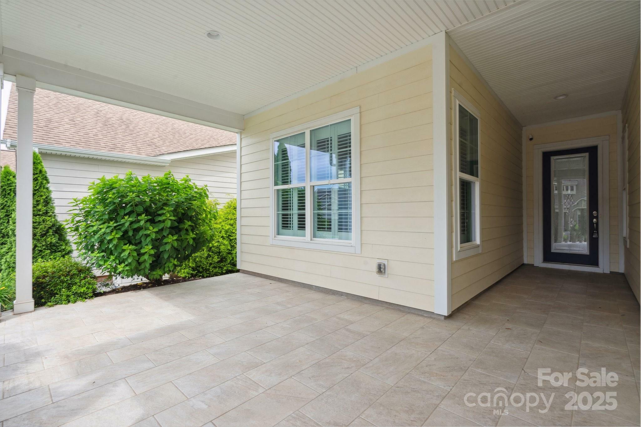 Property Photo: 467 Granite Lake Court NC 28037
