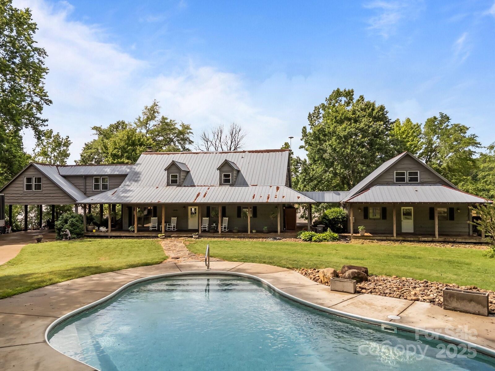 Property Photo:  1433 Kern Carlton Road  NC 28146 