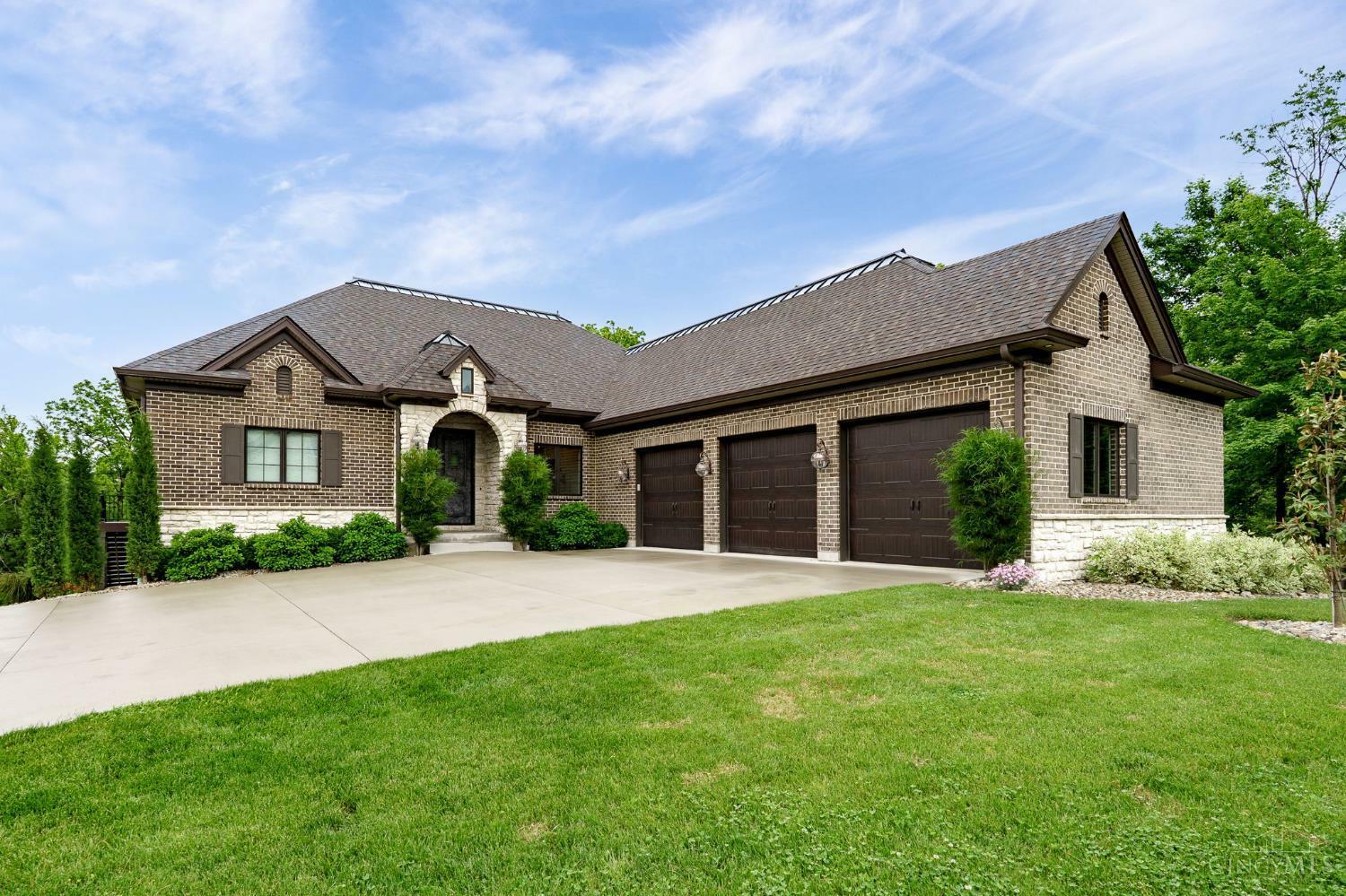 Property Photo: 6481 Stagecoach Way OH 45011