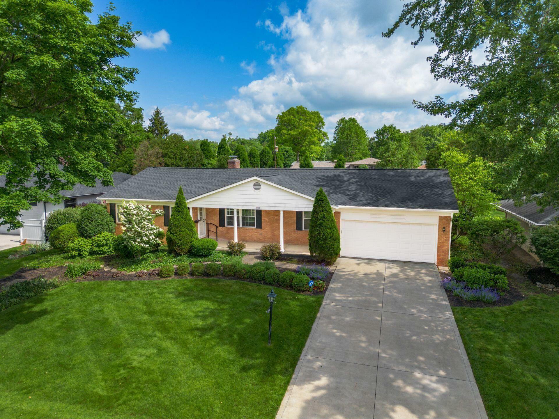 Property Photo: 2536 Stafford Place OH 43209