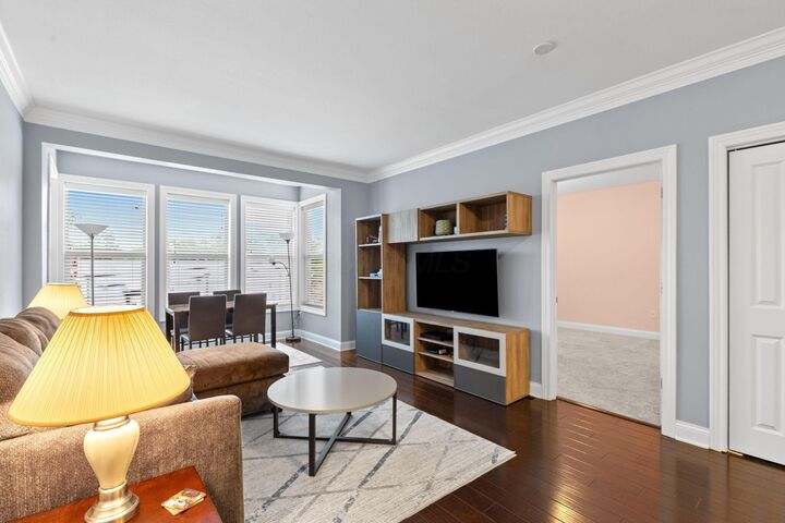 925 Ingleside Avenue  Columbus OH 43215 photo