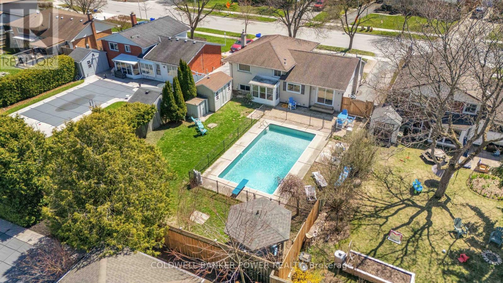 Photo de la propriété: 1317 Glenora Drive ON N5X 1T6