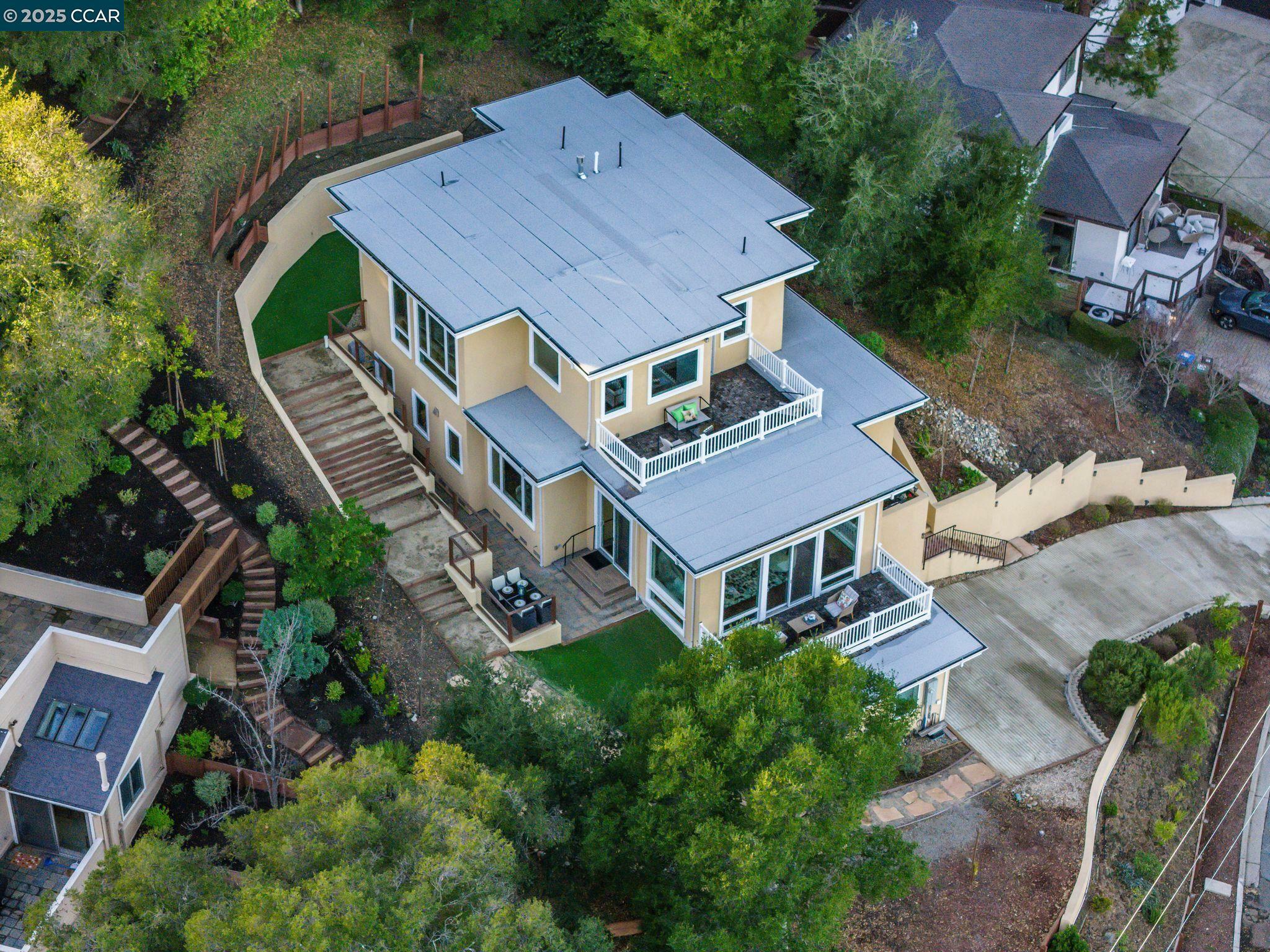 Property Photo: 102 Barbara Rd CA 94563